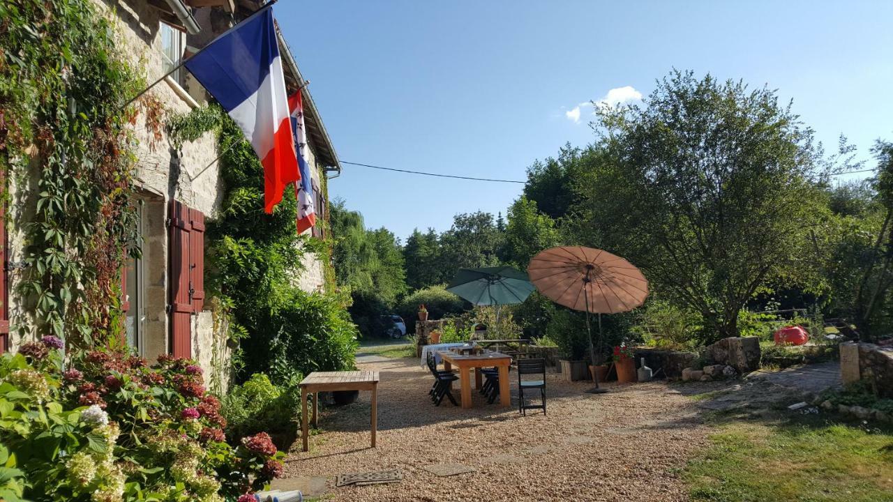Le Moulin De Pensol - Gites Buitenkant foto